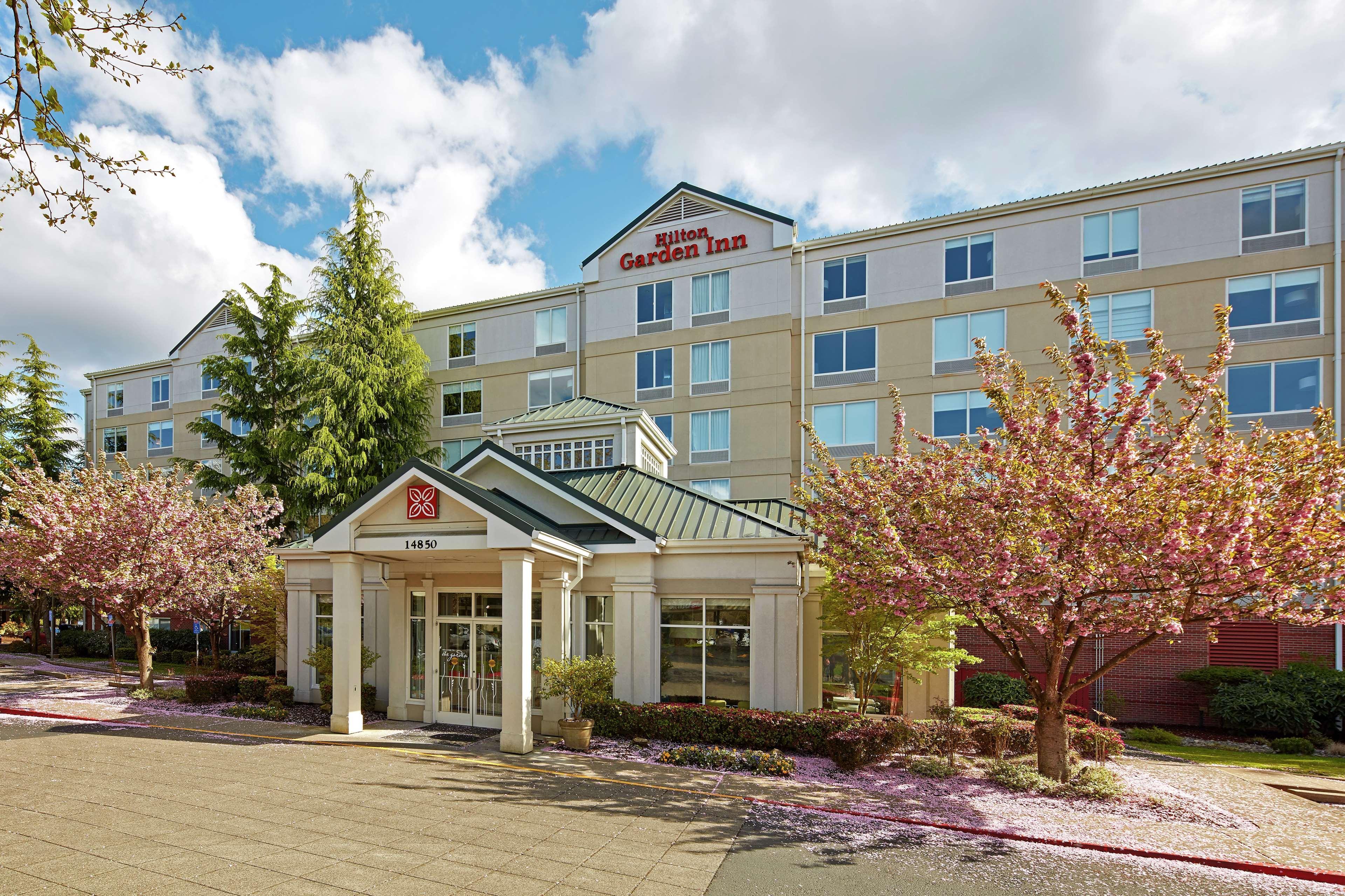 Hilton Garden Inn Portland Lake Oswego Dış mekan fotoğraf