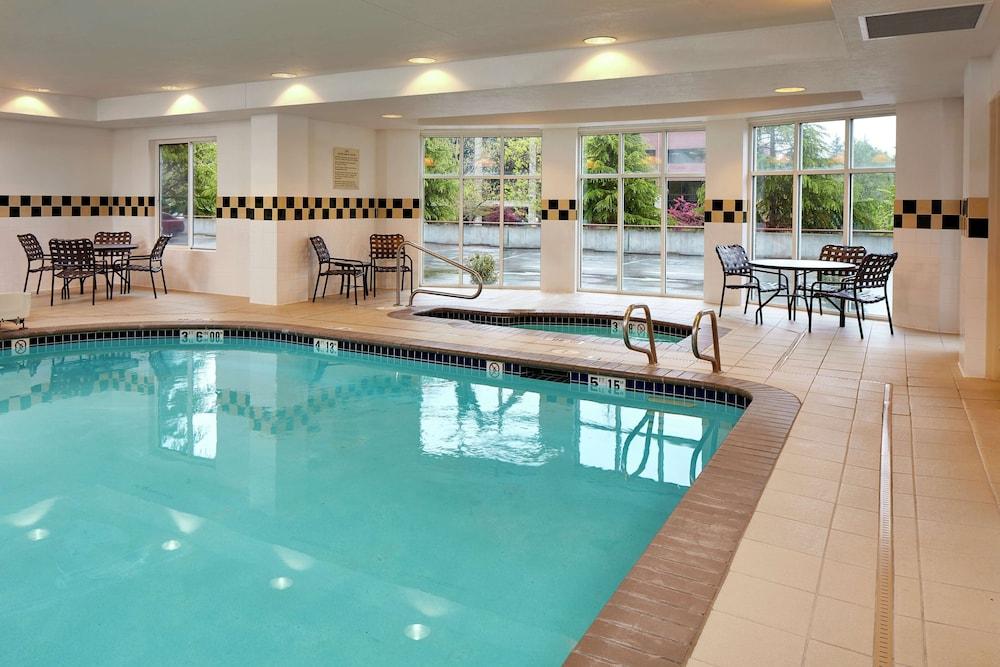 Hilton Garden Inn Portland Lake Oswego Dış mekan fotoğraf