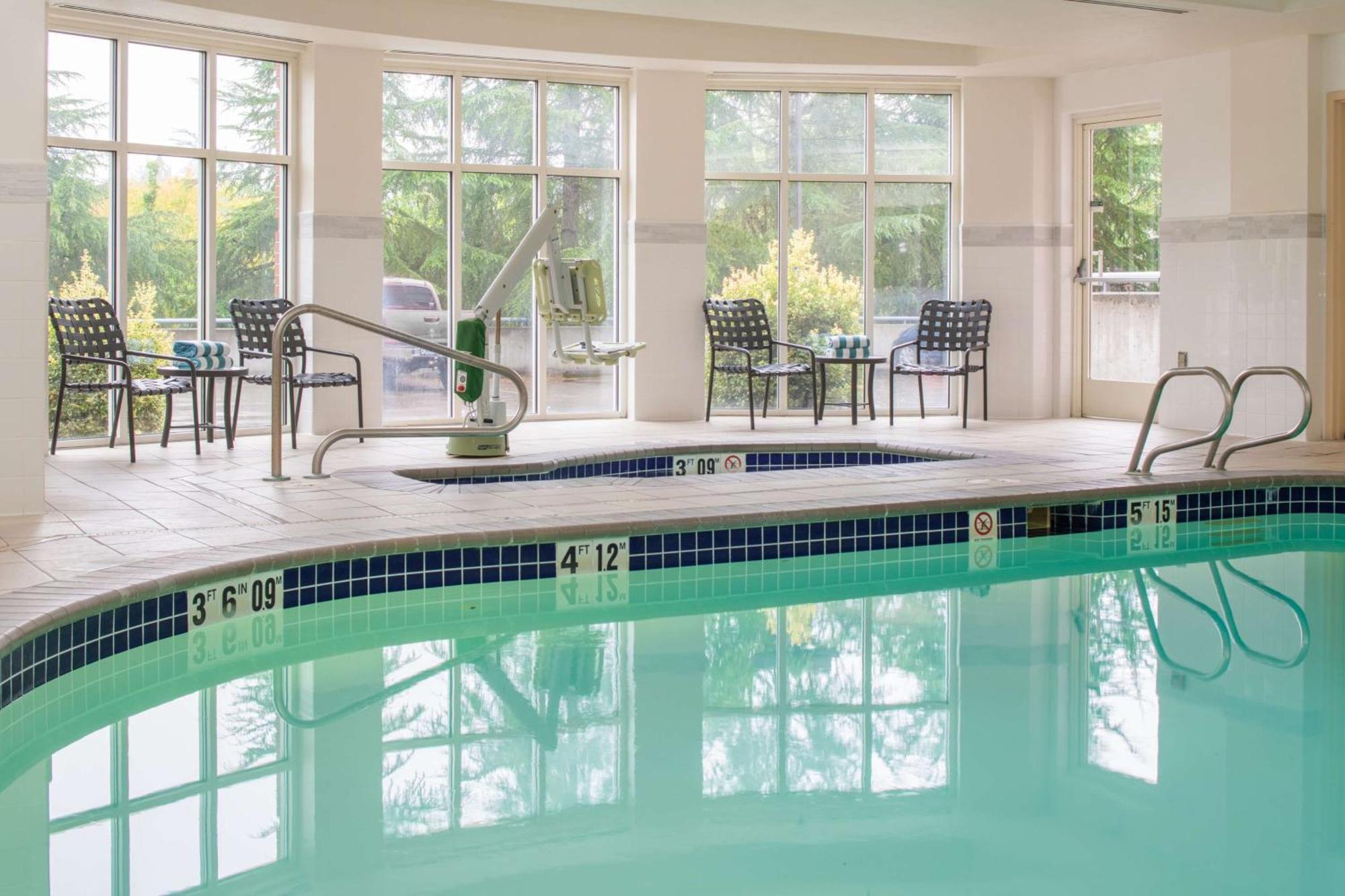 Hilton Garden Inn Portland Lake Oswego Dış mekan fotoğraf