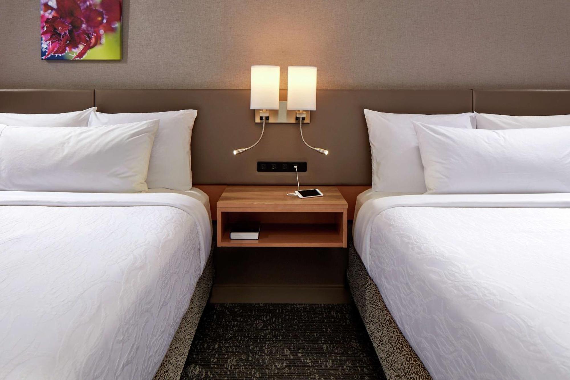 Hilton Garden Inn Portland Lake Oswego Dış mekan fotoğraf