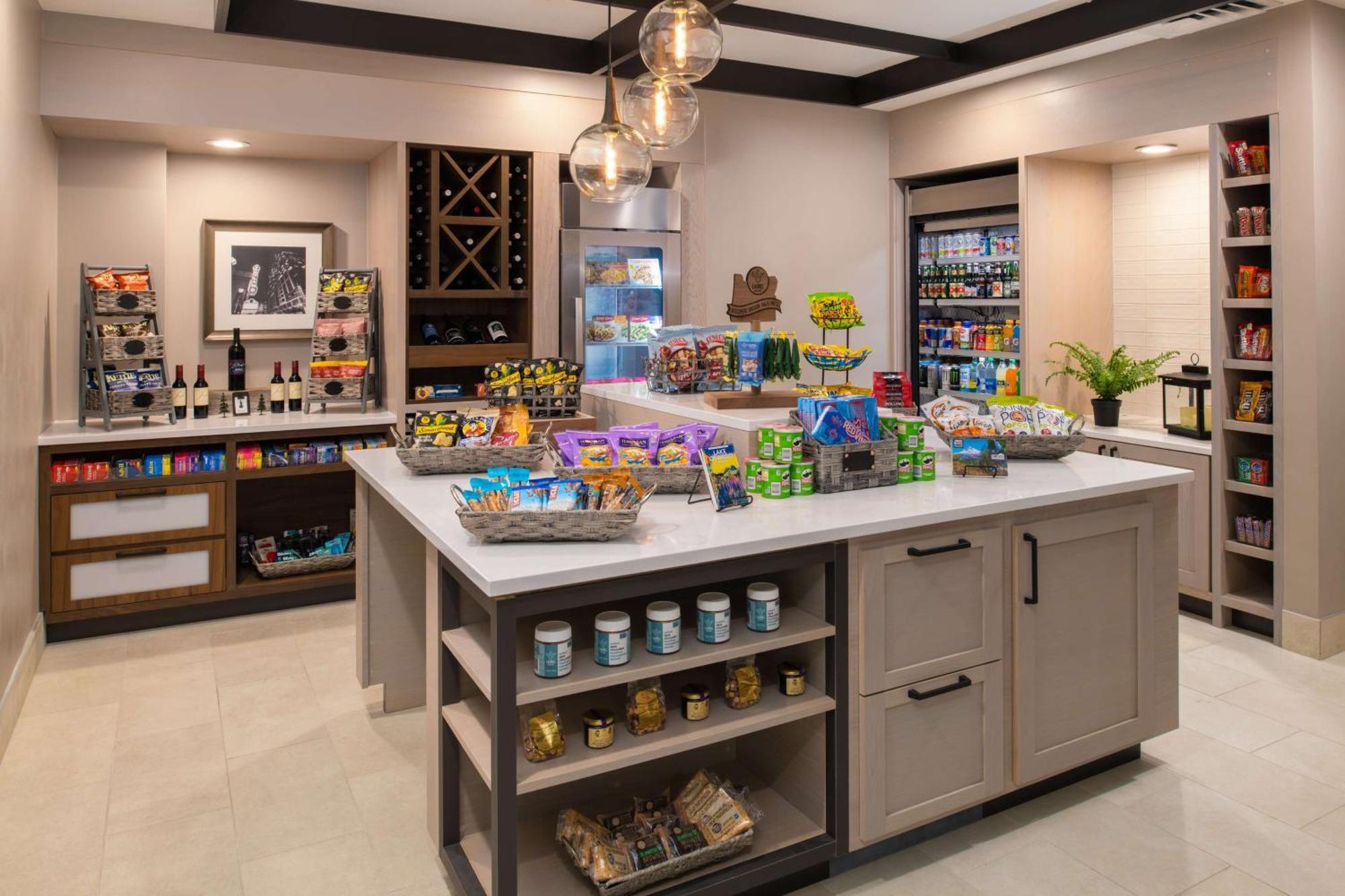 Hilton Garden Inn Portland Lake Oswego Dış mekan fotoğraf