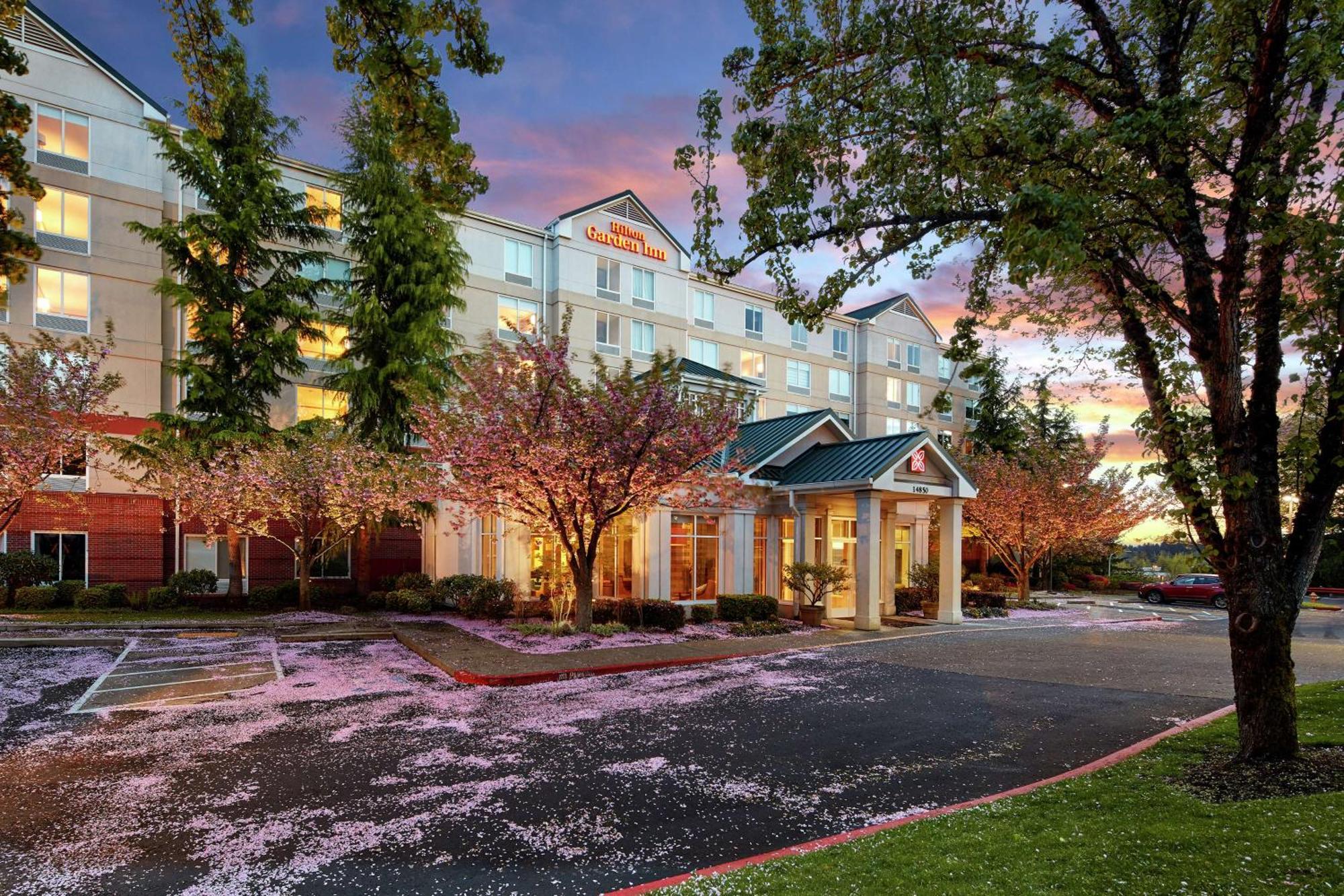 Hilton Garden Inn Portland Lake Oswego Dış mekan fotoğraf