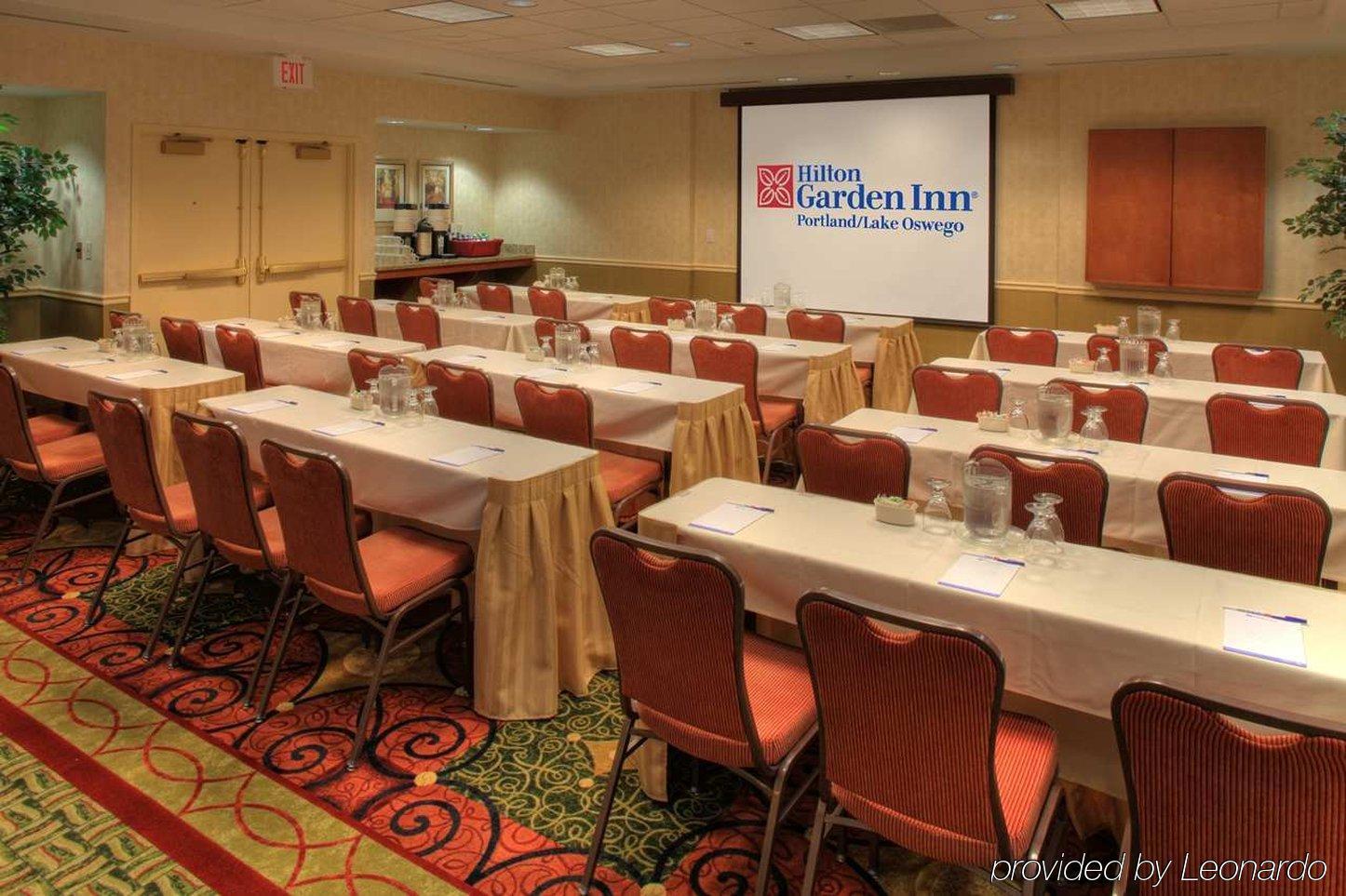 Hilton Garden Inn Portland Lake Oswego Konforlar fotoğraf