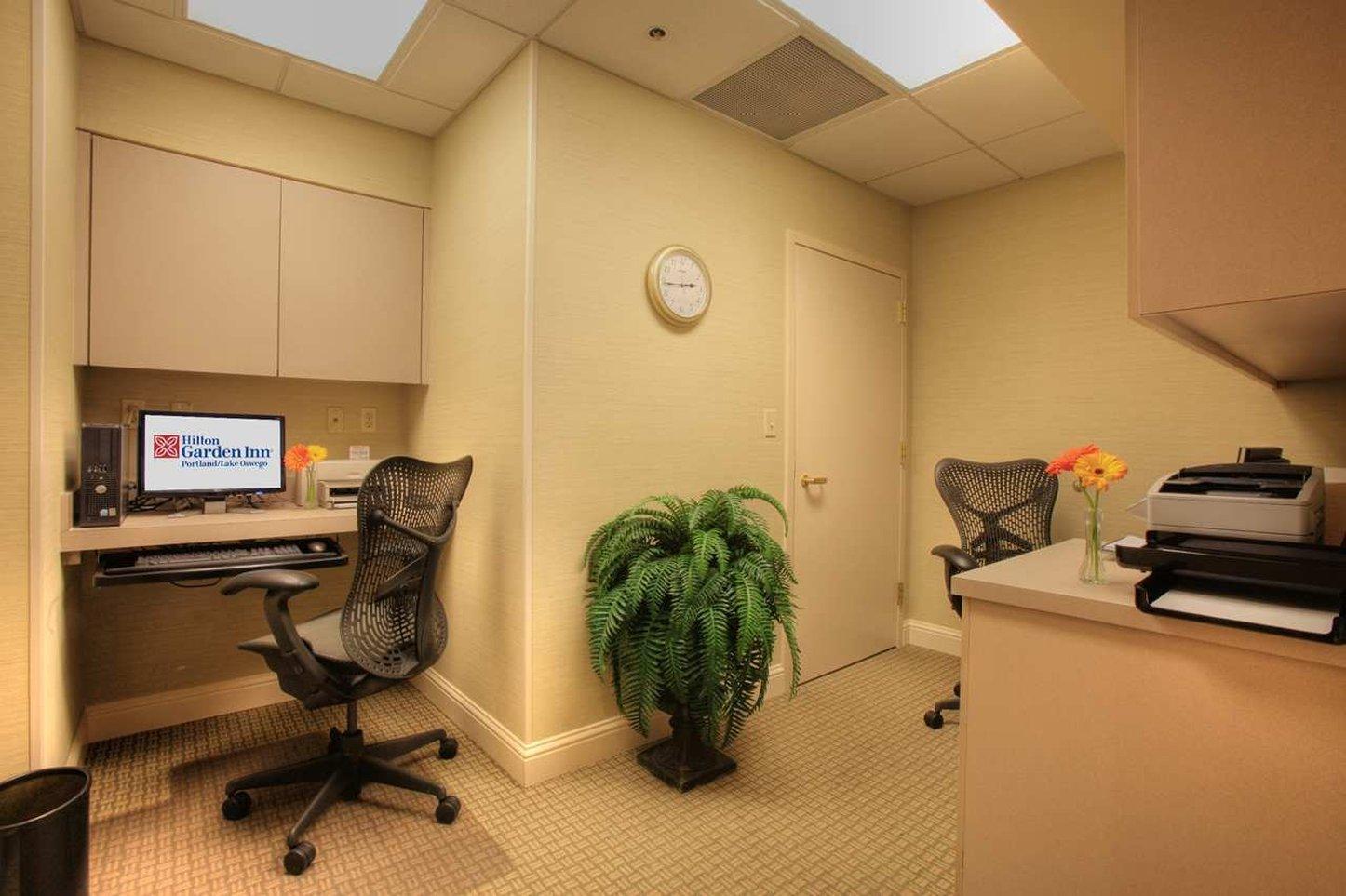Hilton Garden Inn Portland Lake Oswego Dış mekan fotoğraf