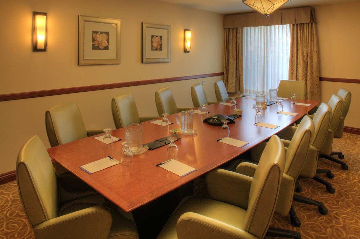 Hilton Garden Inn Portland Lake Oswego Dış mekan fotoğraf