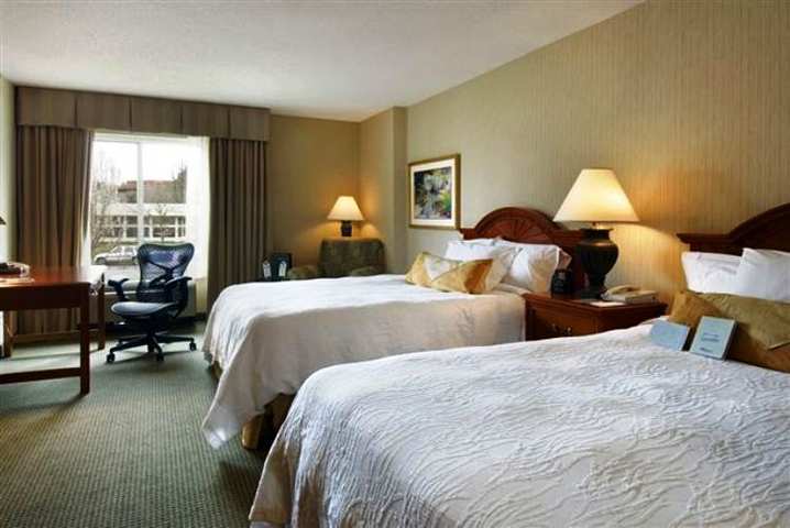 Hilton Garden Inn Portland Lake Oswego Oda fotoğraf